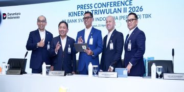 Direktur Utama BSI Anggoro Eko Cahyo, Wakil Direktur Utama Bob T Ananta, Direktur Finance & Strategy Ade Cahyo Nugroho, Direktur Risk Management Grandhis H.Harumansyah dan Direktur Retail Banking Kemas Erwan Husainy pada paparan kinerja perseroan triwulan II/2026 di Kantor Pusat BSI Jakarta (21/8/2026). Foto: Ist.
