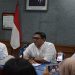 Rektor ISI Surakarta, Dr. Bondet Wrahatnala, S.Sos., M.Sn didampingi Wakil Rektor Bidang Akademik, Dr. Drs. H. M. Arif Jati Purnomo, M.Sn dan Dekan Fakultas Seni Pertunjukan,  Dr. Aris Setiawan, S.Sn., M.Sn saat memberikan keterangan pers, Senin (24/8/2026). Foto: Ist.