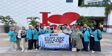 Study visit tim manajemen UMS ke Malaysia. Foto: Ist.