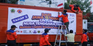 Pemprov Jateng kembali memberangkatkan bantuan tahap kedua untuk korban bencana di Nusa Tenggara Timur (NTT), Selasa, 1 September 2026. Foto: Ist.