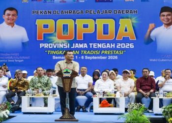 Gubernur Jawa Tengah, Ahmad Luthfi membuka Popda Jateng 2026 di GOR Jatidiri, Kota Semarang, Selasa 1 September 2026. Foto: Ist.