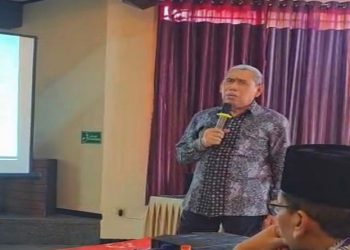 Guru Besar UMS, Prof. Dr. Budi Murtiyasa, M.Kom saat memaparkan materi. Foto: Ist.