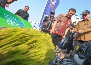 Gubernur Jateng, Ahmad Luthfi saat acara panen raya padi di Desa Kedungbanjar, Kecamatan Taman, Kabupaten Pemalang, Kamis, 3 September 2026. Foto: Ist.