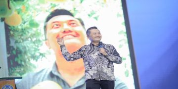 Orasi Ilmiah oleh Ismail Fahmi, Ph.D., Founder Drone Emprit sekaligus Wakil Ketua Majelis Pustaka dan Informasi Pimpinan Pusat Muhammadiyah. Foto: Ist.