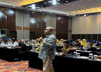 Guru Besar UMS, Prof. Dr. Budi Murtiyasa, M.Kom., yang menjadi pemateri utama dalam Workshop Pendidikan Program Prioritas yang berlangsung di Hotel Alana Colomadu, Karanganyar, Senin (7/9/2026). Foto: Ist.