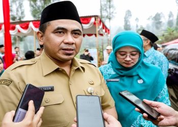 Wakil Gubernur Jateng, Taj Yasin memberikan keterangan pers di sela acara peluncuran Program Kapulaga di Desa Butuh Kidul, Kecamatan Kalikajar, Kabupaten Wonosobo, Selasa, 8 September 2026. Foto: Ist.