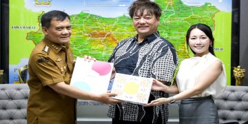 Gubernur Ahmad Luthfi saat menerima audiensi CEO 3EEE Inc Japan Norio Tanaka dan Head of the President’s Office Hideo Mori, Senin, 21 September 2026. Foto: Ist.