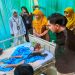 Wapres Gibran Rakabuming Raka bersama Gubernur Ahmad Luthfi  meninjau pasien diduga keracunan MBG di Kabupaten Batang, Senin, 28 September 2026. Foto: Ist.