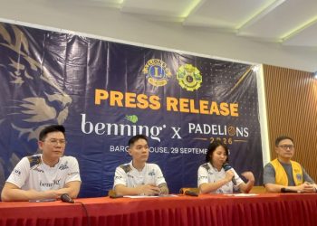 Dokter pendiri Benning Aesthetic Clinic, dr. Kristian Sanjaya; Project Officer Padelions, Aland Adhi dan President Lions Club Solo Bengawan, Amelia Ong memberikan keterangan pers, Selasa (29/9/2026). Foto: Indospektrum.com