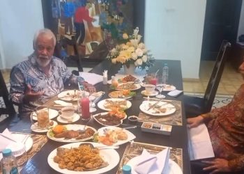 Perdana Menteri Timor Leste Xanana Gusmao dijamu makan siang saat berkunjung ke kediaman mantan Presiden Jokowi di Solo, Jumat (4/9/2026). Foto: Indospektrum.com
