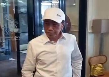 Mantan Presiden Jokowi memberikan keterangan pers di Solo, Kamis (24/9/2026). Foto: Indospektrum.com