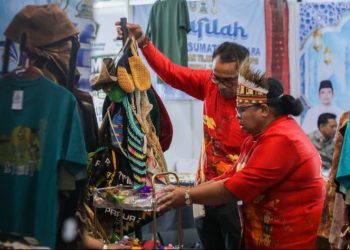 UMKM asal Kabupaten Mimika, Papua Tengah buka stan di MTQ Nasional XXXI tahun 2026 di Kota Semarang, Jawa Tengah kewalahan layani antusias masyarakat. Foto : Ist.