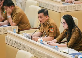 Gubernur Jawa Tengah Ahmad Luthfi menghadiri Rapat Dengar Pendapat (RDP) Komisi II DPR RI dengan gubernur se-Indonesia di Gedung DPR RI, Jakarta, Selasa (15/9/2026). Foto : Ist.