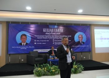 rof Ir Alva Edy Tontowi M.Sc Ph.D IPU Asean.Eng, Guru Besar FT Universitas Gadjah Mada (UGM) Yogyakarta saat memaparkan materi kuliah umum. Foto : Ist.