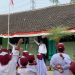 Perwakilan Fakultas Psikologi UMS menyampaikan materi kepada siswa MIM Luwung dan suasana kemeriahan kegiatan psikoedukasi Fakultas Psikologi UMS. Foto : Ist.