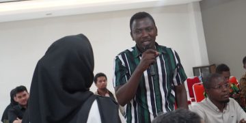 Salah satu mahasiswa magister rumah sakit, Evarist Fuko Nsumie asal Dar es Salaam, Tanzania peserta Orientasi Mahasiswa Internasional Gelombang Kedua. Foto : Ist.