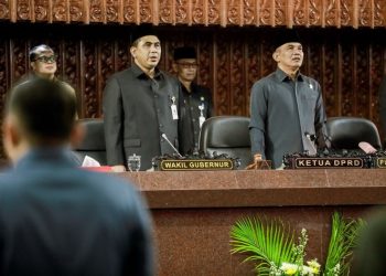 Wakil Gubernur Jawa Tengah, Taj Yasin Maemoen mewakili Gubernur Jateng, Ahmad Luthfi di rapat paripurna DPRD Jateng di Gedung Berlian Semarang, Senin (28/9/2026). Foto : Ist.