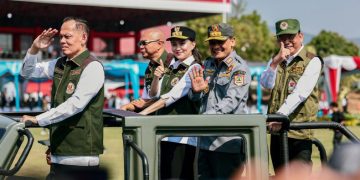 Cek pasukan ratusan ribu Satlinmas dari seluruh kabupaten/kota di Jawa Tengah yang tengah mengikuti Apel Akbar Satlinmas di Stadion Pandanaran, Wujil, Kabupaten Semarang, Rabu (30/9/2026). Foto : Ist.