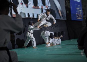UKM Taekwondo unjuk kemampuan di Ekspo UMKM UMS pada mahasiswa baru. Foto : Ist.