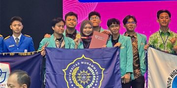 Tim mahasiswa UMS meraih medali emas kategori Innovative Social Sciences dalam ajang 8th WICE 2026 di Malaysia. Foto: Ist.