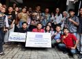 Penyerahan secara simbolis bantuan biaya kos gratis untuk 224 mahasiswa NTT, Kamis, 8 Oktober 2026. Foto: Ist.