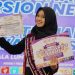 Calista Atha Yumna, mahasiswa Farmasi UMS meraih dua penghargaan dalam International Youth Innovation Summit (IYIS) di Malaysia dan Singapura. Foto: Ist.