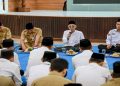 Puluhan ASN di lingkungan Pemerintah Provinsi Jateng mengikuti kegiatan Ngaji Bandongan, Kitab Adabul 'Alim wal Muta'alim, di Wisma Perdamaian, Semarang, Senin, 19 Oktober 2026. Foto: Ist.