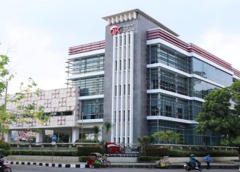 Ilustrasi - Kantor OJK Solo tampak dari depan. Foto: Ist.