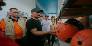 Gubernur Ahmad Luthfi saat meninjau dan bertemu relawan di Basecamp Bimawari, Desa Wonosari, Kecamatan Bulu, Kabupaten Temanggung, Minggu, 25 Oktober 2026. Foto: Ist.
