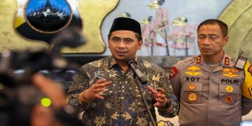 Wakil Gubernur Jawa Tengah, Taj Yasin Maimoen memberikan keterangan pers di Mapolda Jateng, Jumat, 30 Oktober 2026. Foto: Ist.