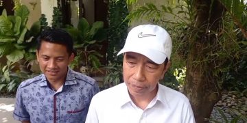Mantan Presiden Jokowi memberikan keterangan pers di Solo, Kamis (1/10/2026). Foto: Indospektrum.com