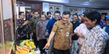Gubernur Jawa Tengah Ahmad Luthfi menghadiri acara Final Showcase Lumbung Karya Indonesia di Gedung Gradhika Bhakti Praja, Semarang, Kamis (1/10/2026). Foto : Ist.