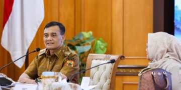 Rapat bersama Gubernur Jawa Tengah Ahmad Luthfi dan pengurus Himpunan Kerukunan Tani Indonesia (HKTI), di Kantor Gubernur Jateng, Selasa (20/10/2026). Foto : Ist.