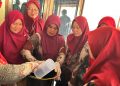 Ibu-ibu PKK Desa Karangmojo, Kecamatan Weru, Kabupaten Sukoharjo, mendapatkan pelatihan dan pendampingan untuk mengembangkan keterampilan produktif yang berpotensi mendukung kemandirian ekonomi keluarga. Foto : Ist.