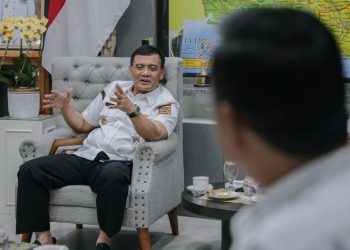 Pembahasan Program Gentengisasi dalam rapat bersama Gubernur Jawa Tengah Ahmad Luthfi di ruang kerjanya, Rabu (7/10/2026). Program tersebut rencananya akan diluncurkan pada akhir November 2026. Foto : Ist.